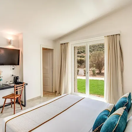 Szálloda Cala Sinzias 4*