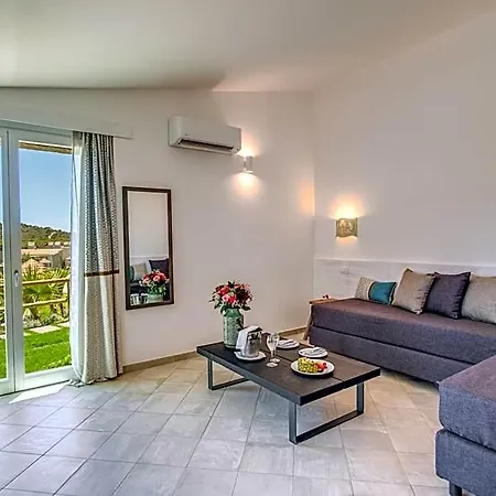 Cala Sinzias 4*