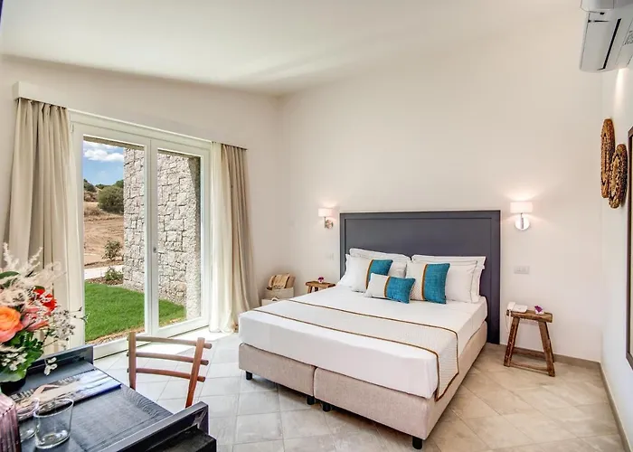 Szálloda Cala Sinzias 4*