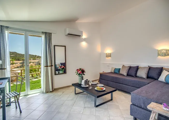 Hotel Cala Sinzias 4*